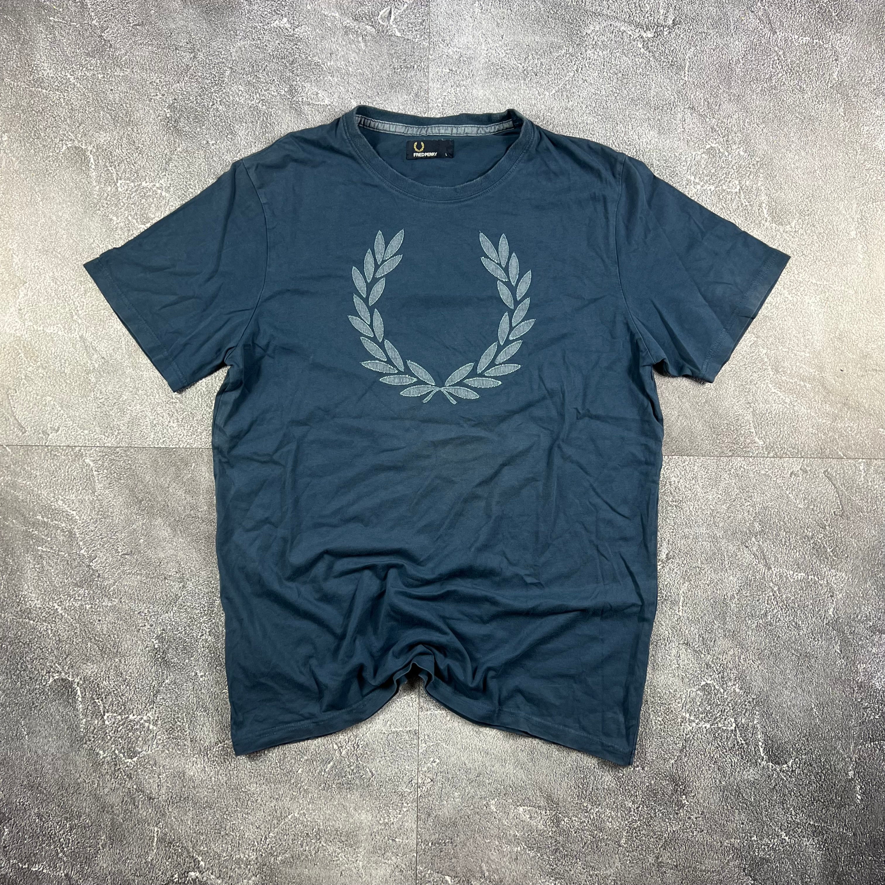 Fred Perry Tshirt (L)