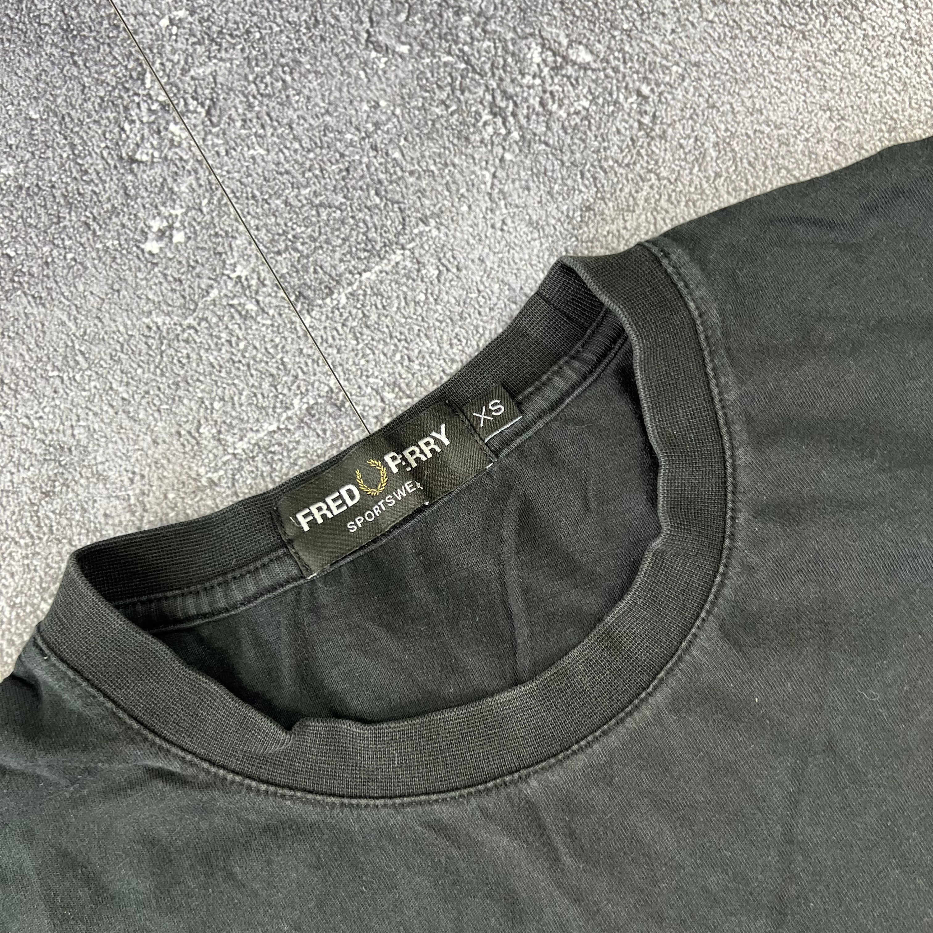 Fred Perry Tshirt (XS)