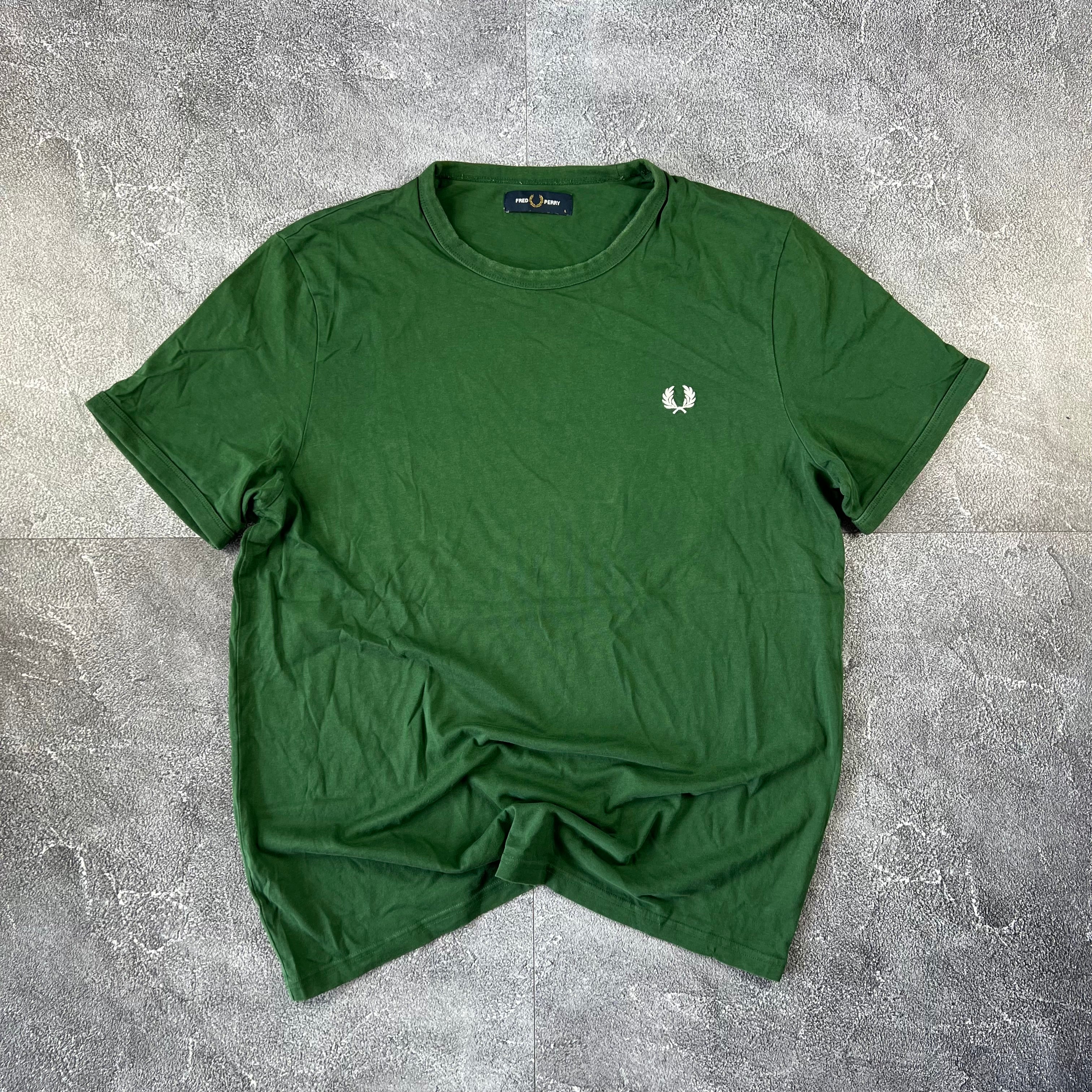 Fred Perry Tshirt (L)