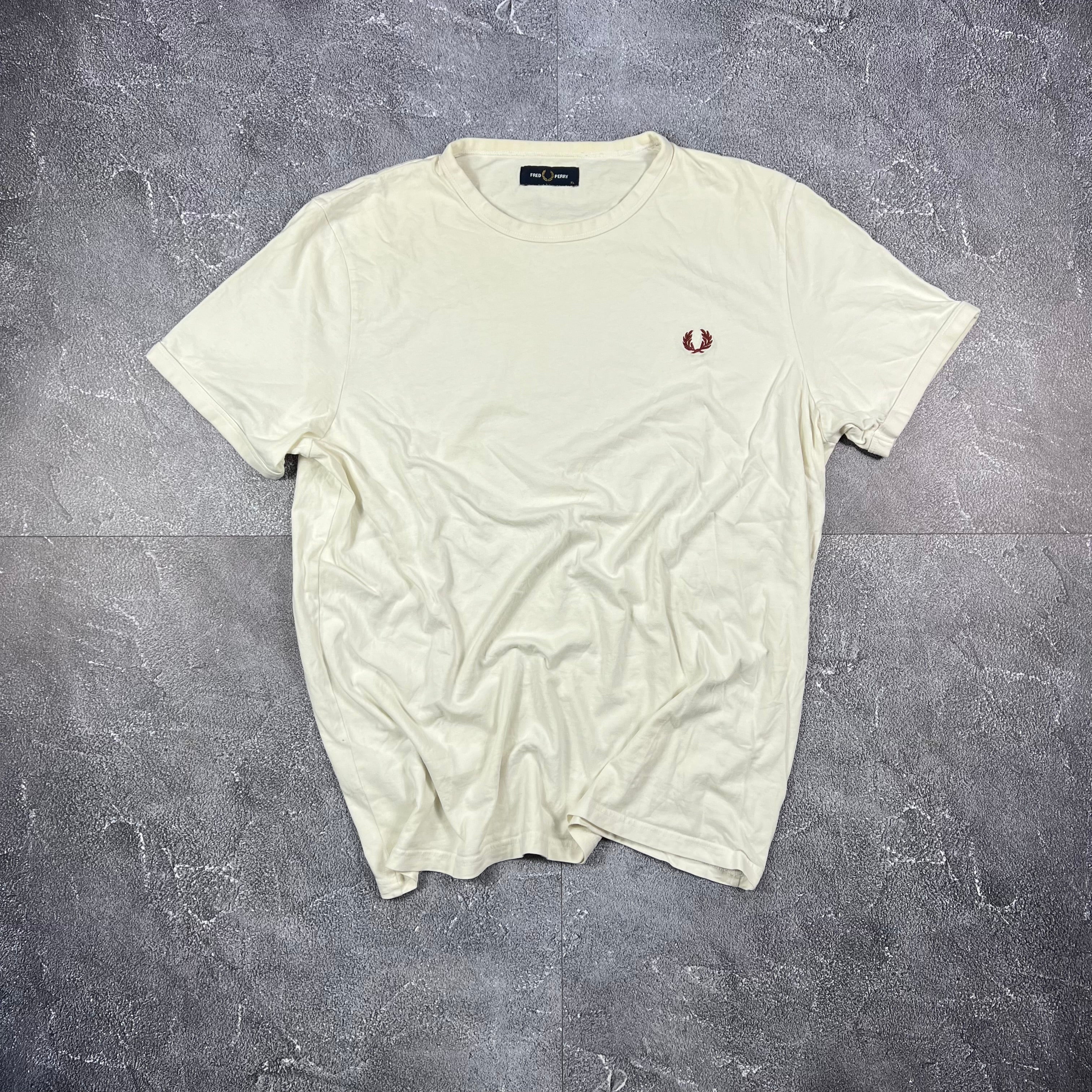 Fred Perry Tshirt(XL)