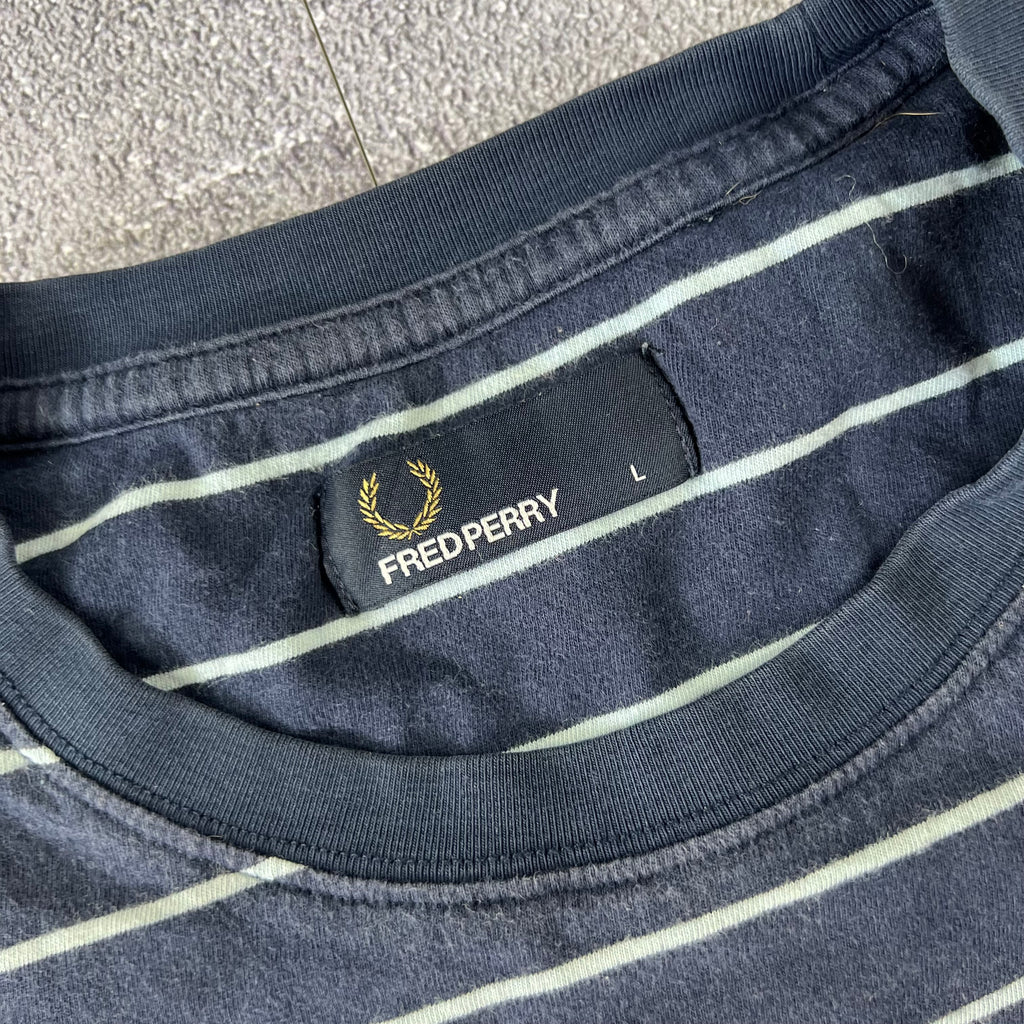 Fred Perry Tshirt (L)