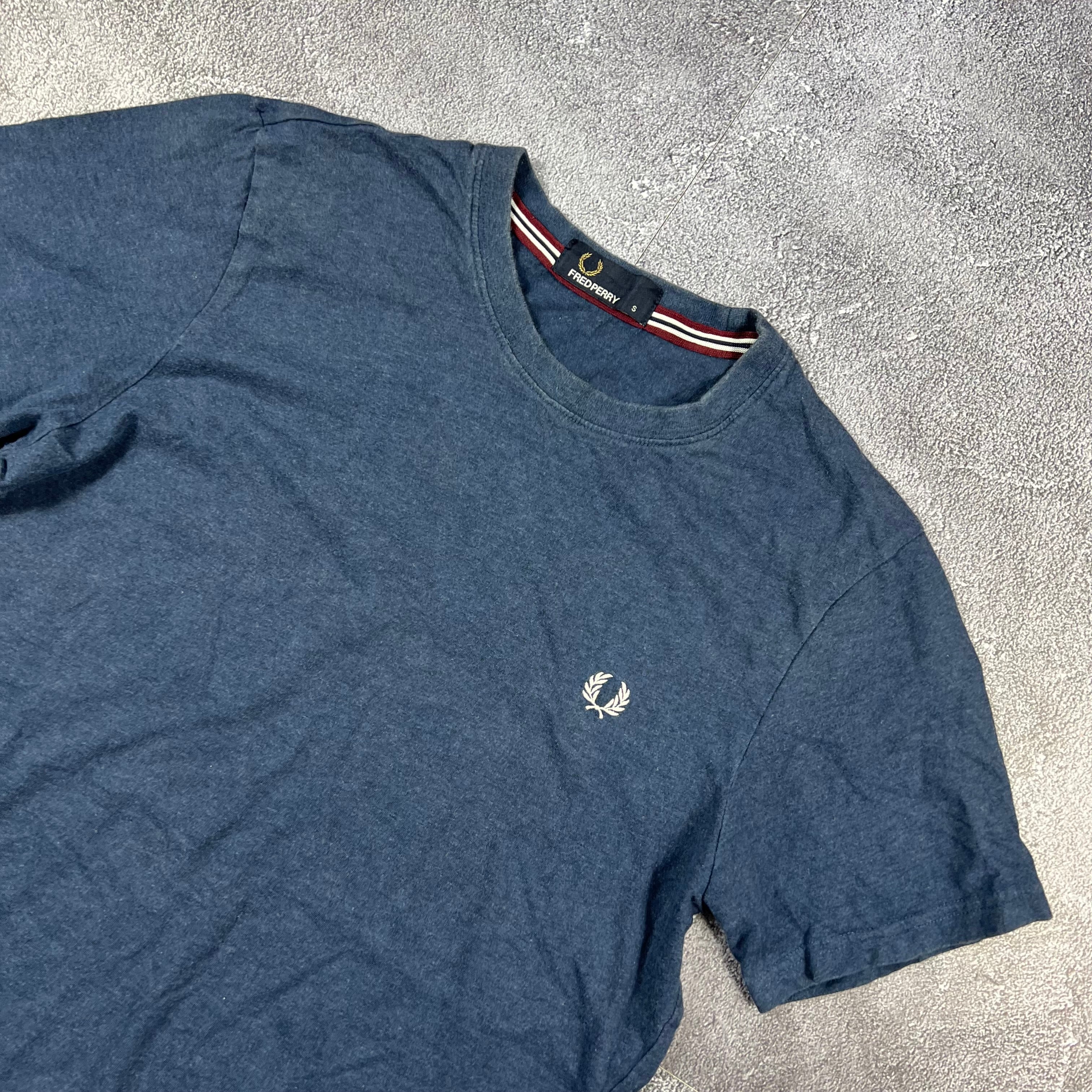 Fred Perry Tshirt (S)