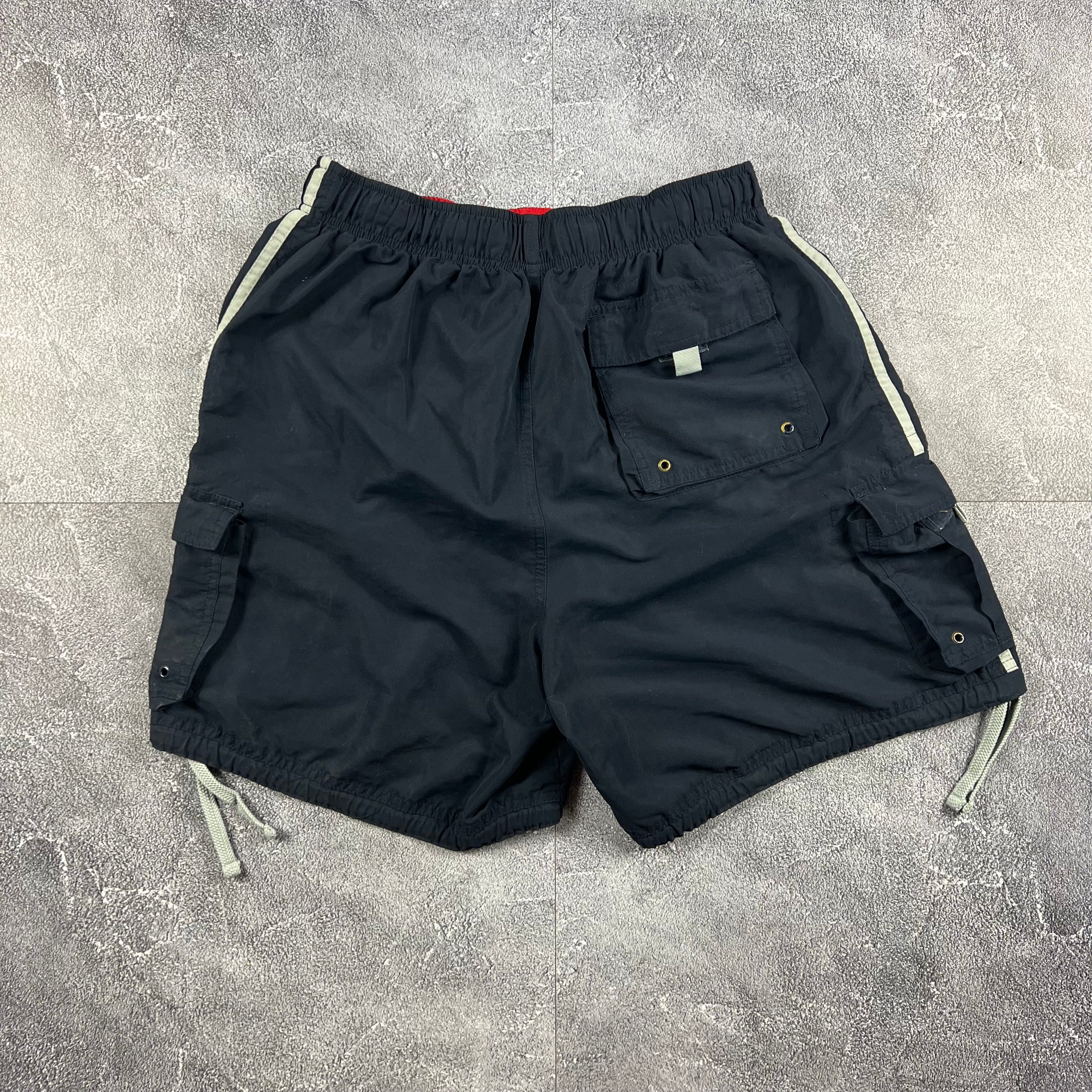 Fred Perry Shorts (XL)