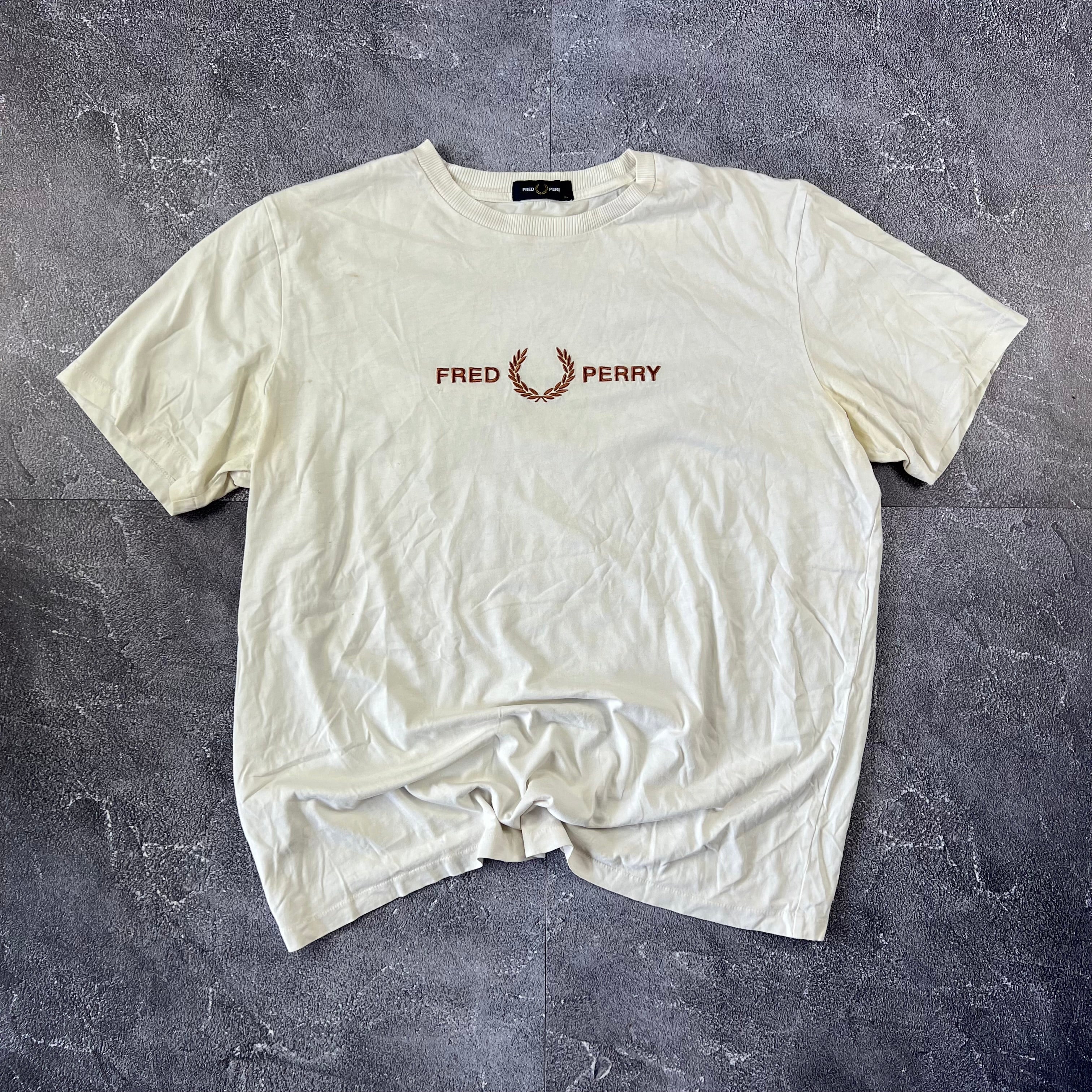 Fred Perry Tshirt (XL)