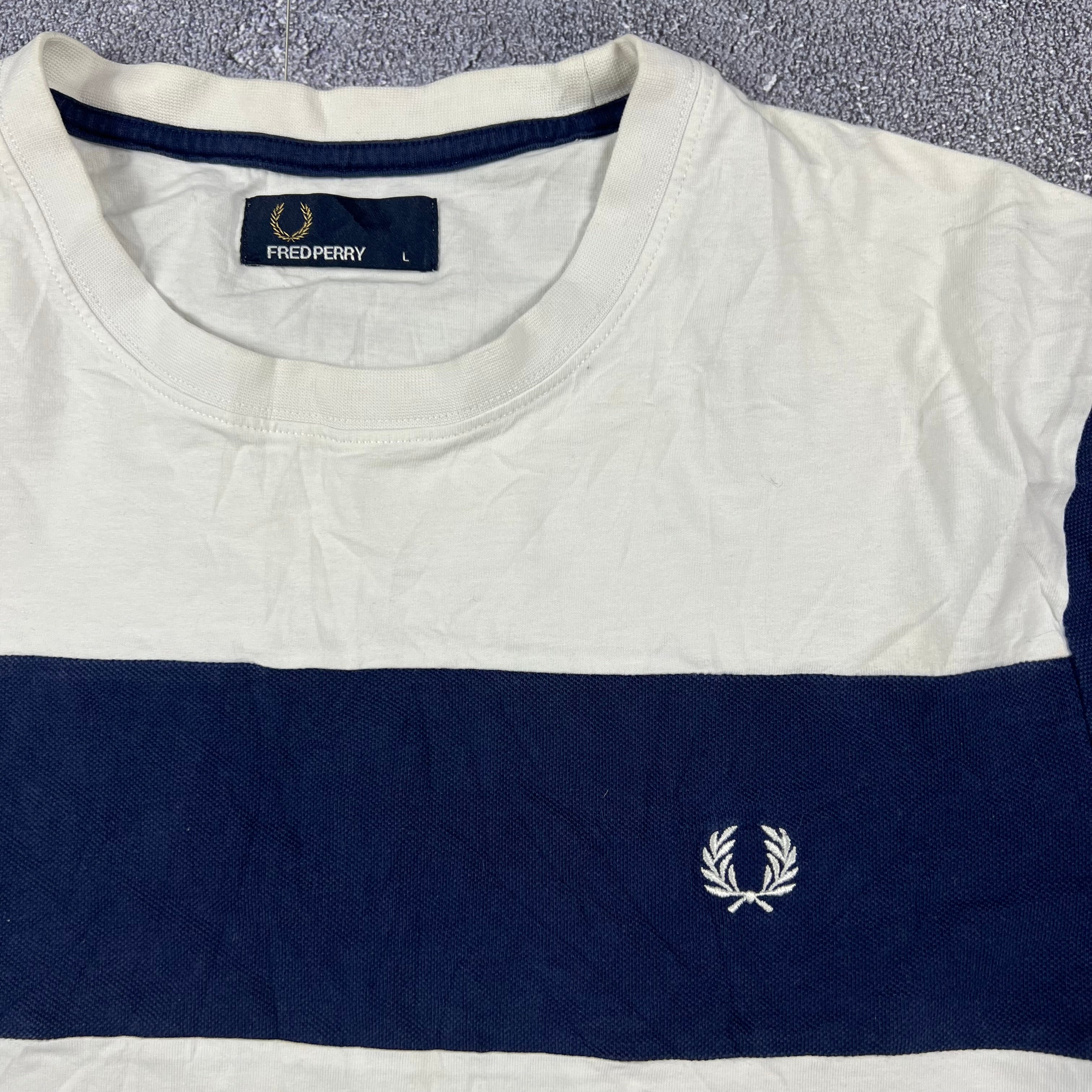 Fred Perry Tshirt (L)