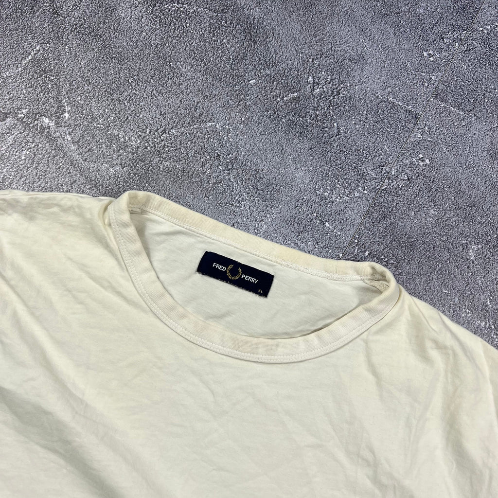 Fred Perry Tshirt(XL)