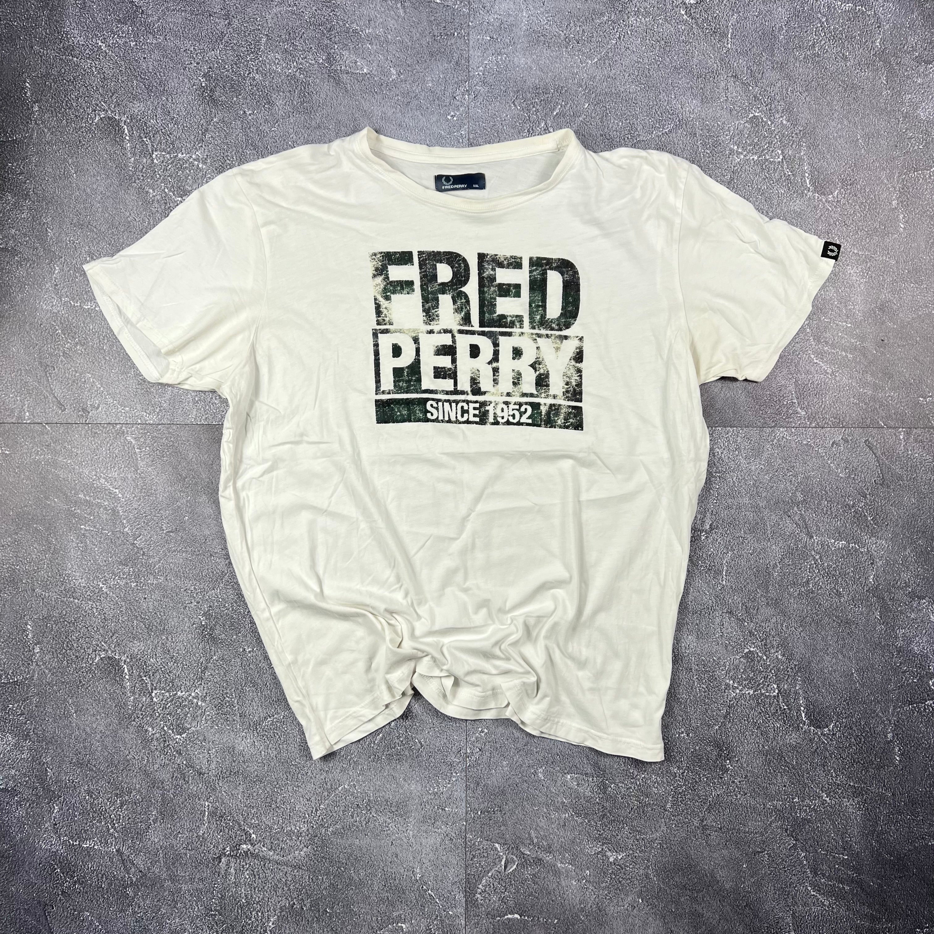 Fred Perry Tshirt (XXL)