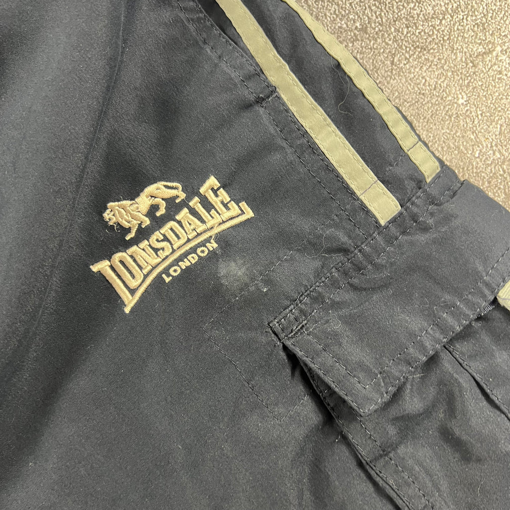 Fred Perry Shorts (XL)