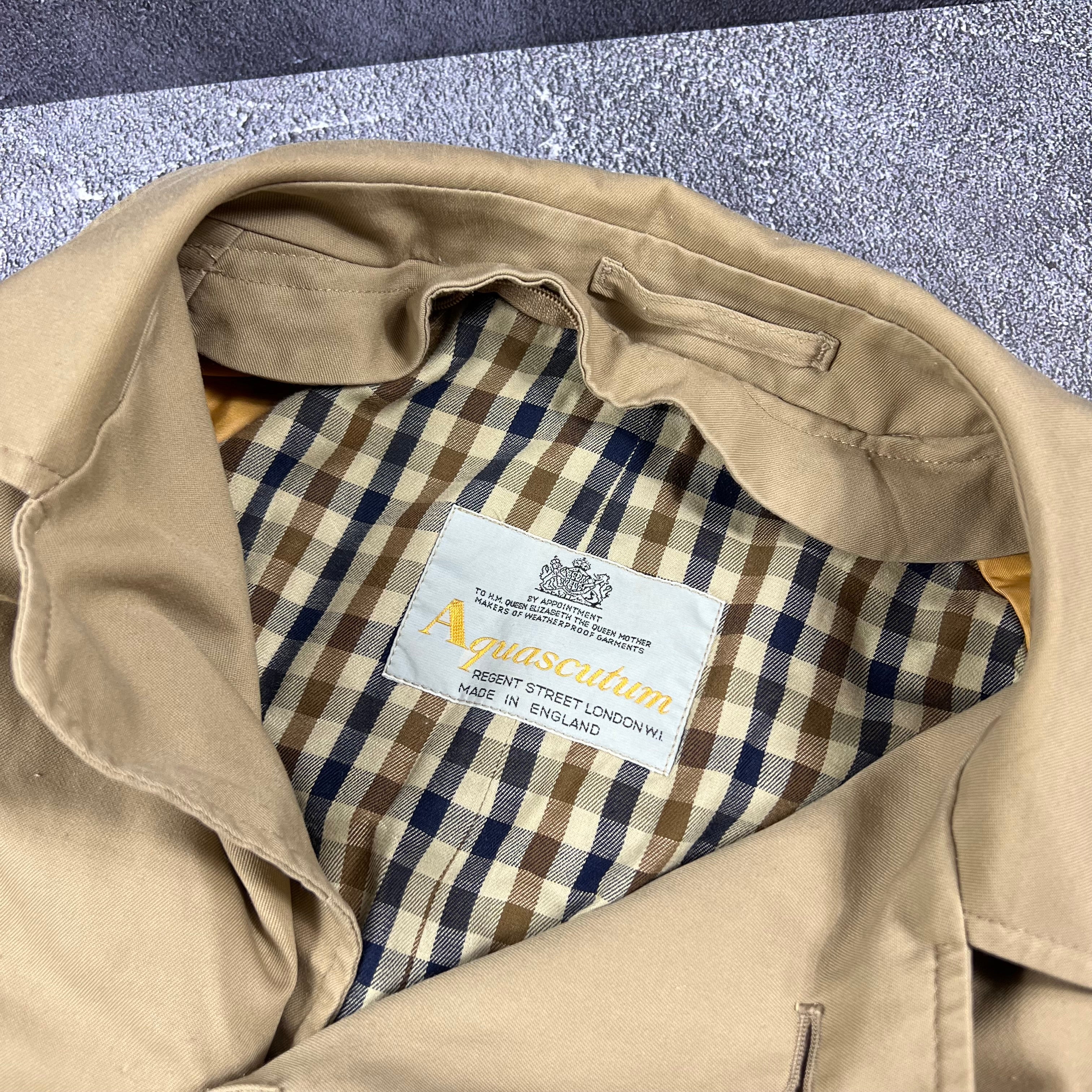 Aquascutum Trenchcoat (M)