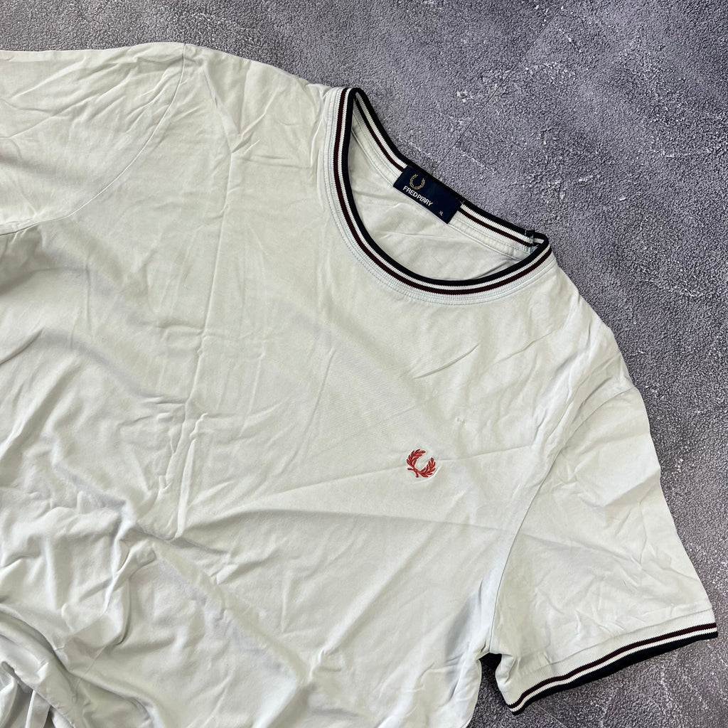 Fred Perry Tshirt (XL)